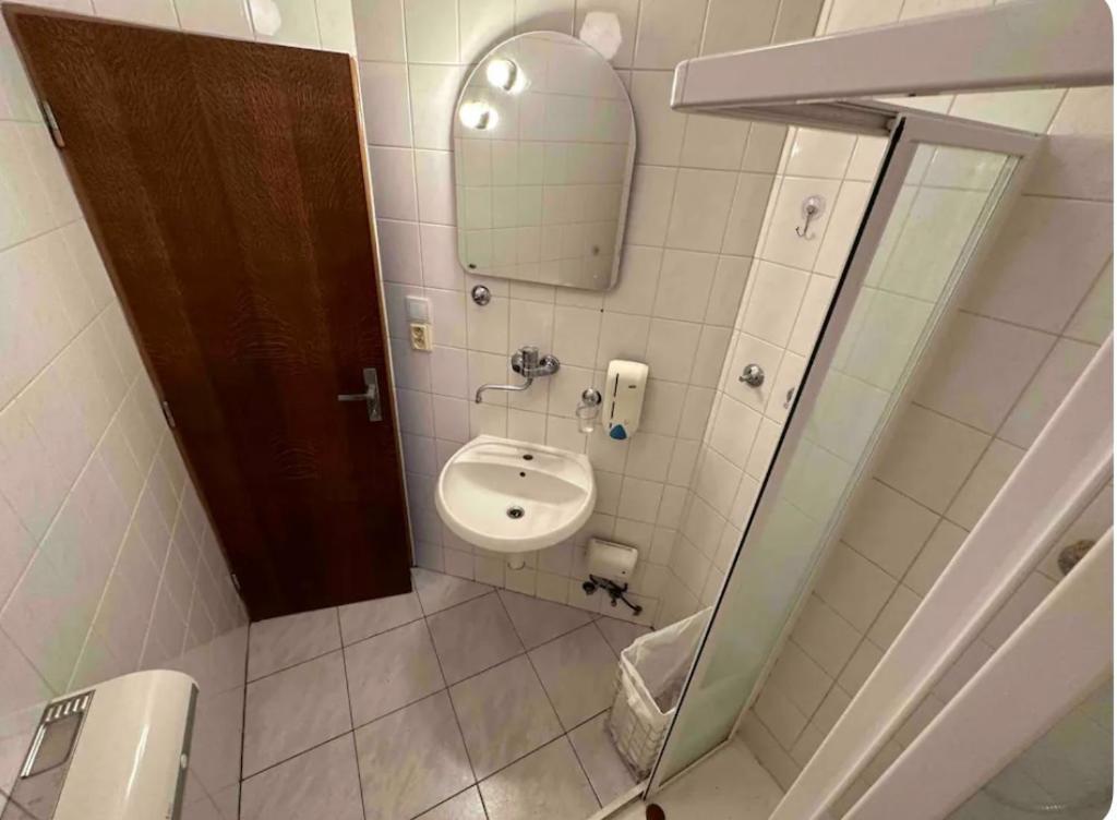 Private Apartment Near The Centre Bratislava Exterior foto