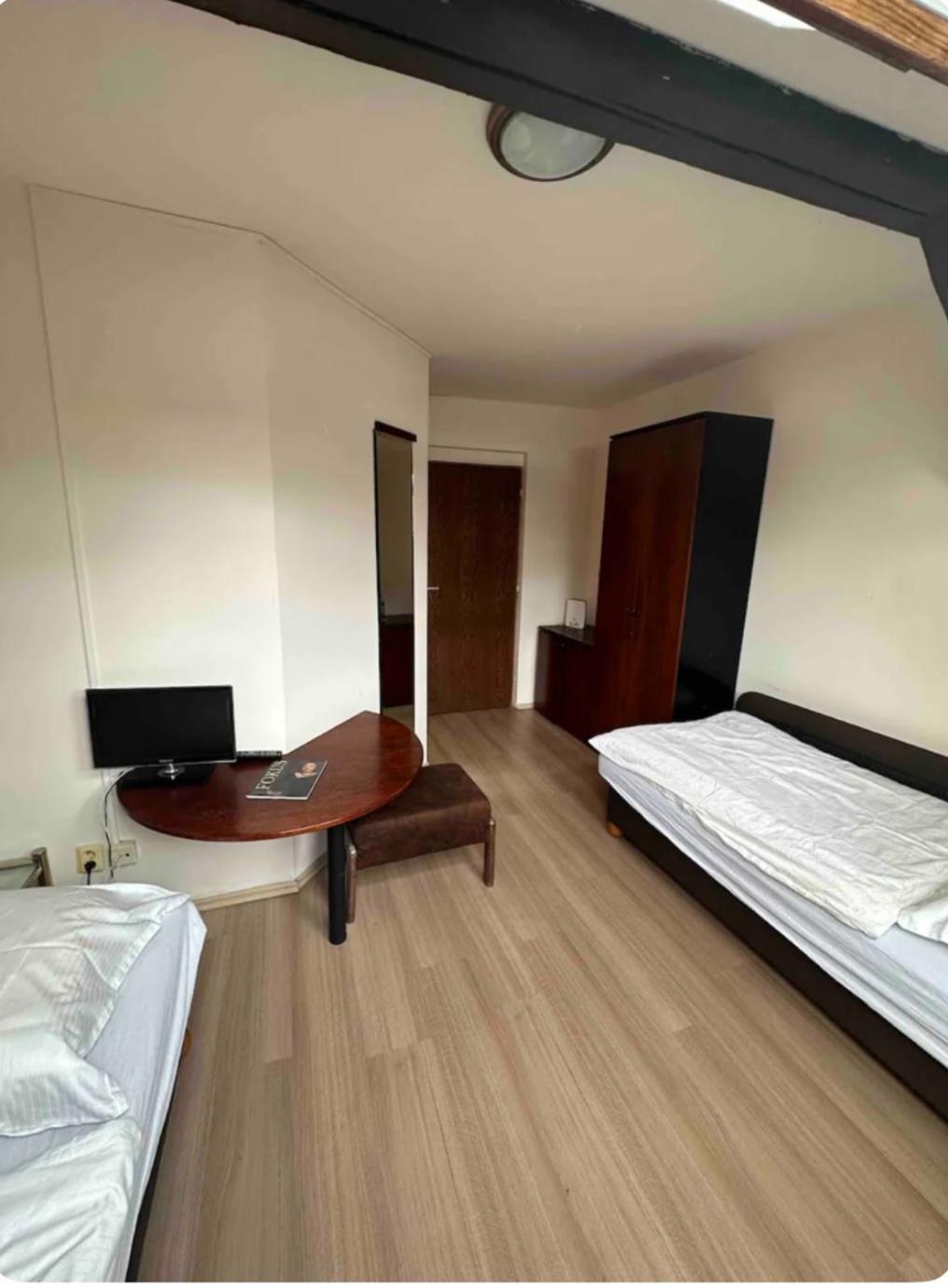 Private Apartment Near The Centre Bratislava Exterior foto