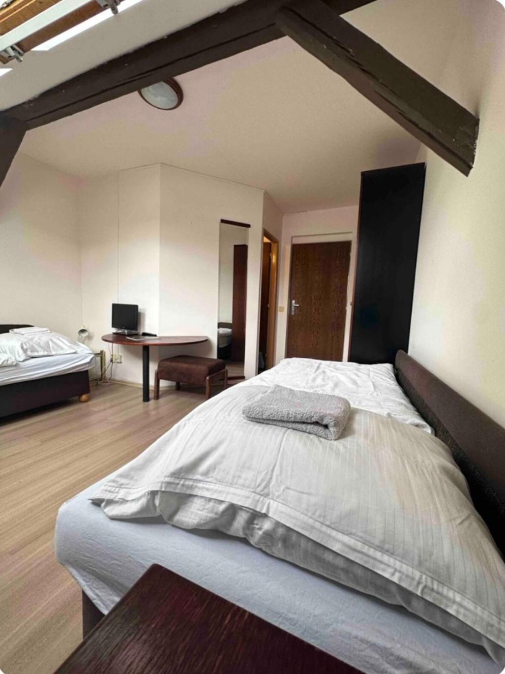 Private Apartment Near The Centre Bratislava Exterior foto